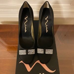 Nina Black Satin Deann LS 6.5